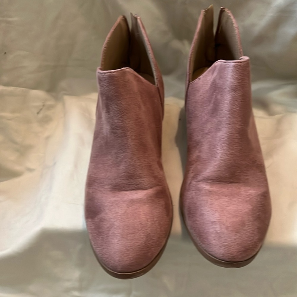 Soda size 10 women’s ankle boots blush